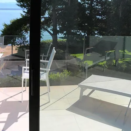 In With House Sea View Daire